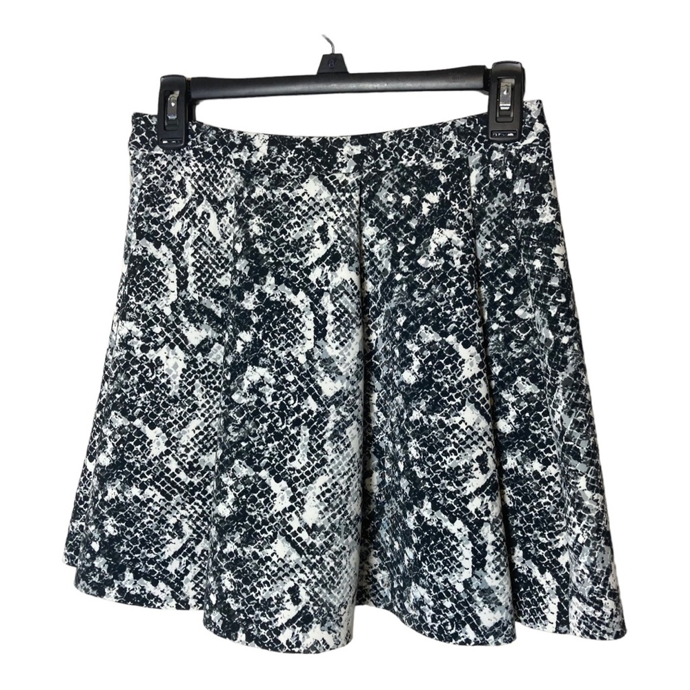 Abercrombie & Fitch Skater Skirt Python Print Size Medium‎
